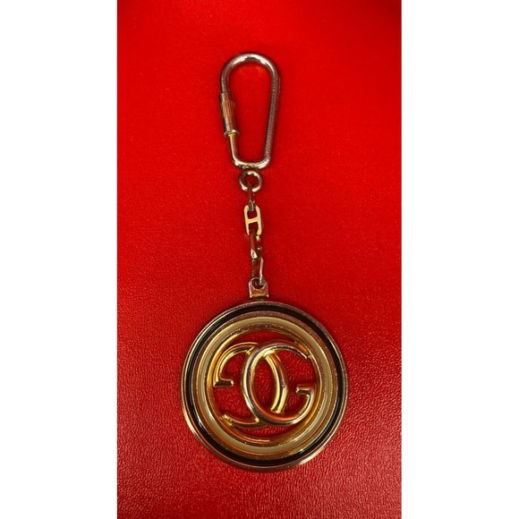 Gucci Logo GG Double G's Vintage Gold Tone Keychain 100% Authentic Guaranteed - Picture 3 of 16